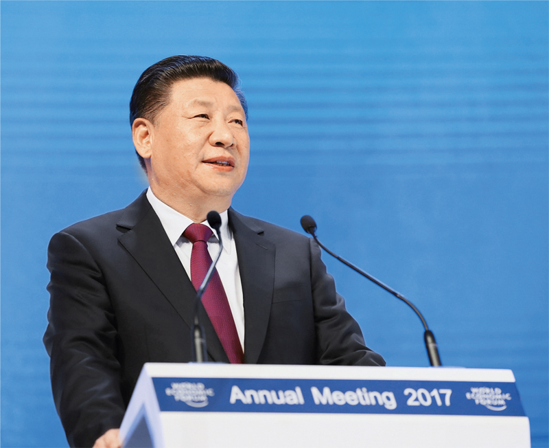 2017年1月17日,国家主席习近平在瑞士达沃斯国际会议中心出席世界经济论坛2017年年会开幕式,并发表题为《共担时代责任 共促全球发展》的主旨演讲。 新华社记者 兰红光/摄